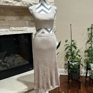 House of Harlow 1960 Two piece skirt set